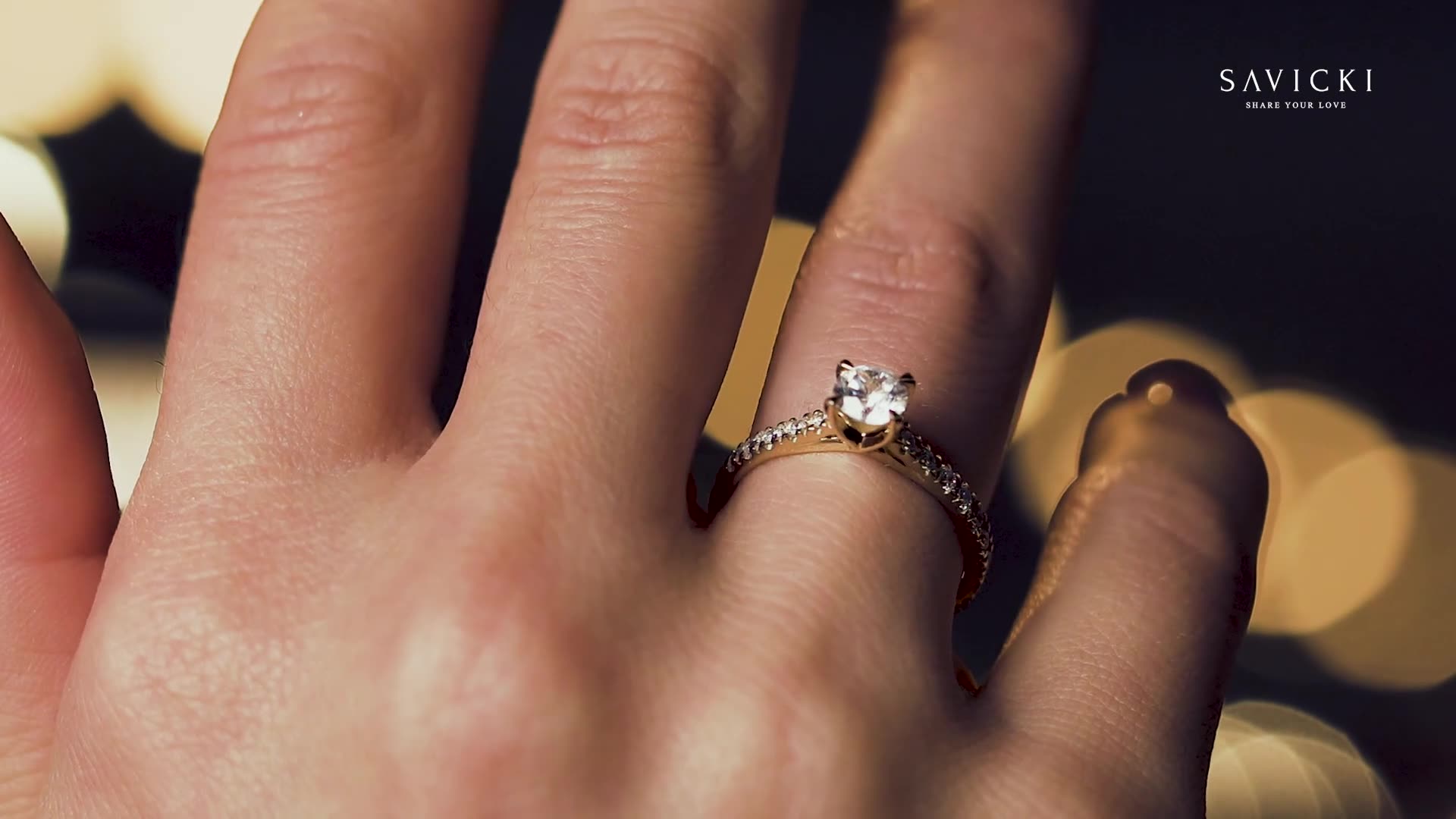 Zásnubní prsten Share Your Love: černé zlato, černé diamanty